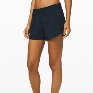 Lululemon tracker 4” lined shorts size 6